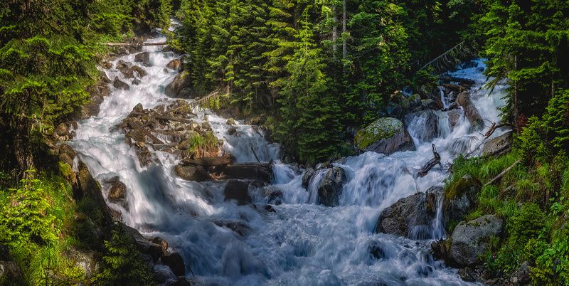 В горах Кавказа фото превью
