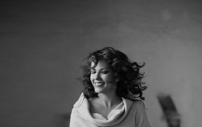 настя чб фото превью