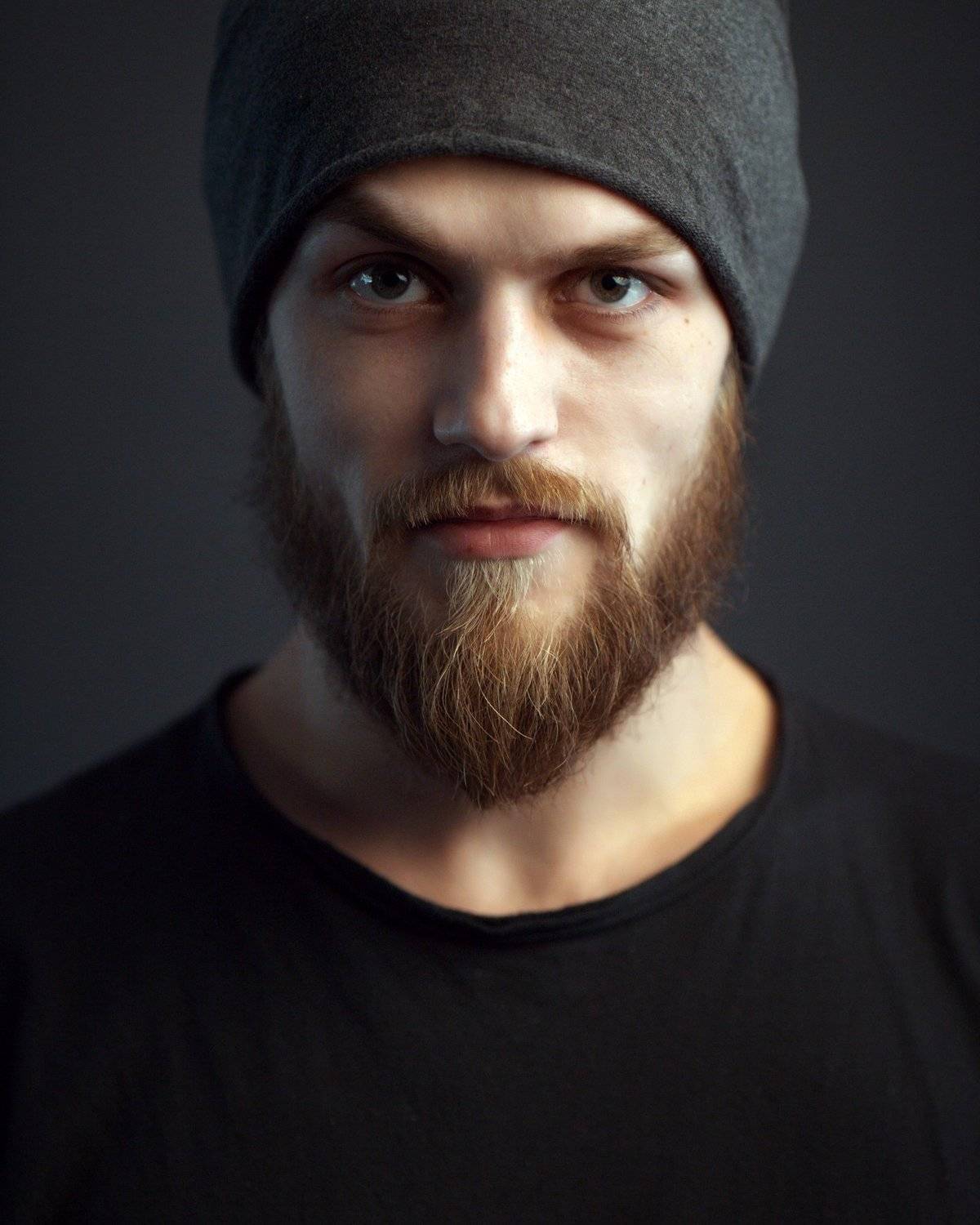 портрет , Адиль Исаев