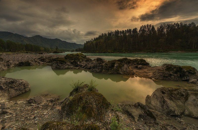 На каменистых берегах Катуни фото превью