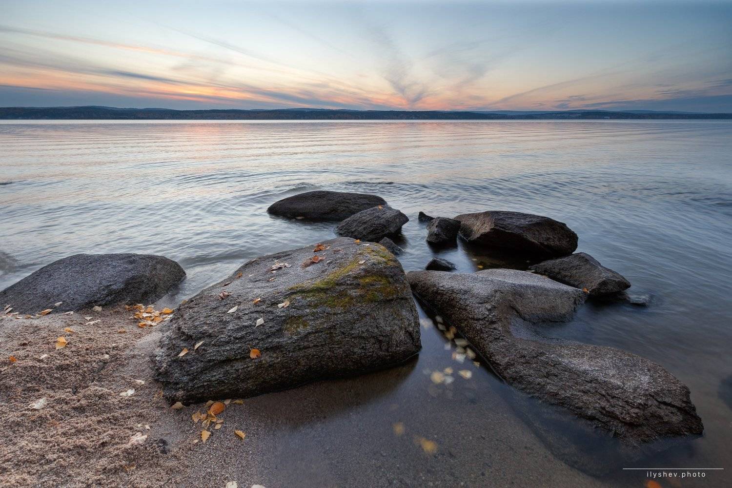 закат, камни, озеро, природа, пейзаж, урал, россия, осень, краски осени, горизонт, илышев, Dmitry Ilyshev