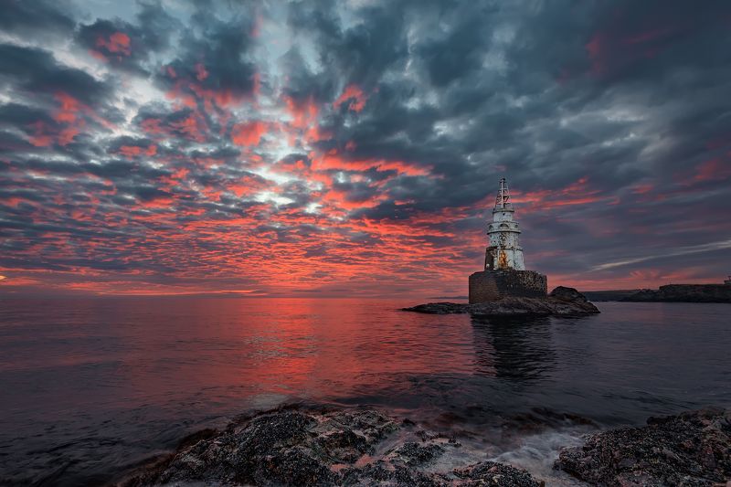 sunrise, clouds, sky, cloudscape, lighthouse Fire sunrise at the Lighthouse фото превью