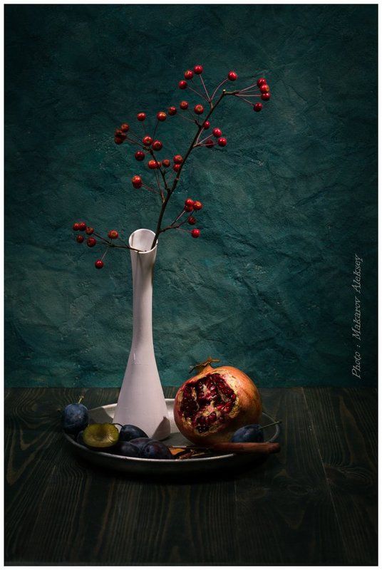 Сливы и гранат. фото превью