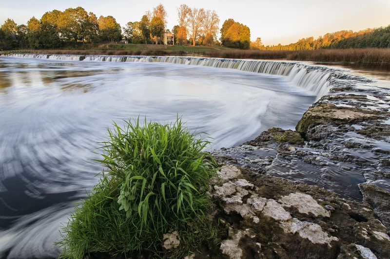 водопад Вентас румба  фото превью