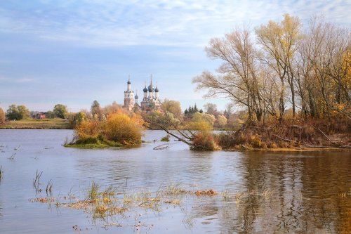 На Оке осень
