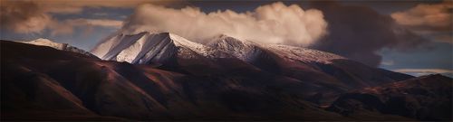 Там, где горы в небо смотрят...