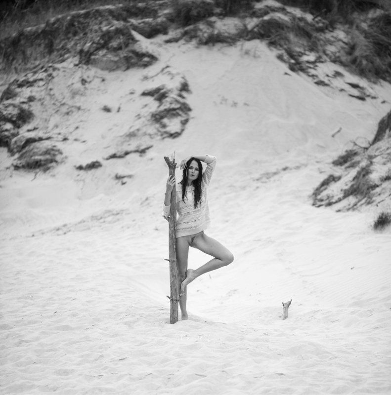 ню, девушка, пляж, море, дюны В дюнах фото превью