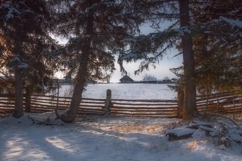 За огородом фото превью