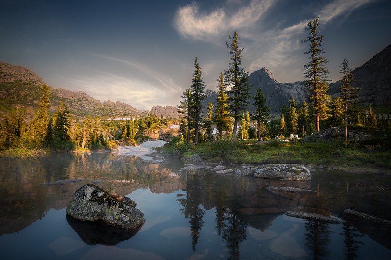 пейзаж, природа, ергаки, саяны, лазурное, горы, скалы, вершины, хребет, озеро, вечер, спящий, саян, дно, камни, отражения, вода, холодный, большой, высокий, красивая Лазурное фото превью