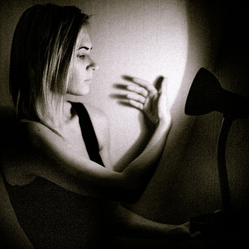 solitary light фото превью