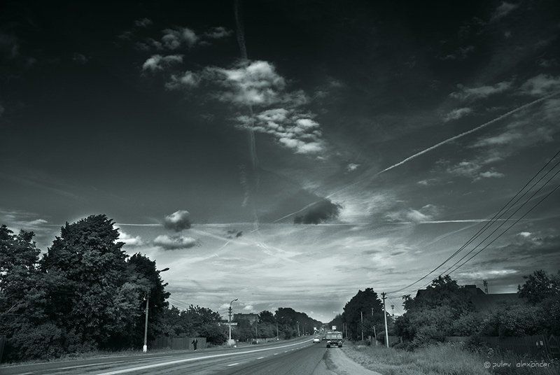 небо,располосованное,подмосковье,дорога Располосовало.... фото превью