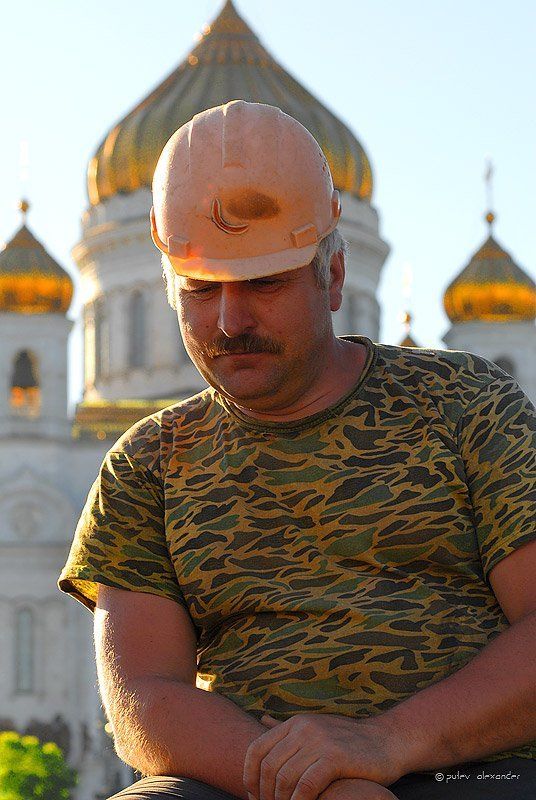 храм,купол,мужчина,строительство КажДому, свой \