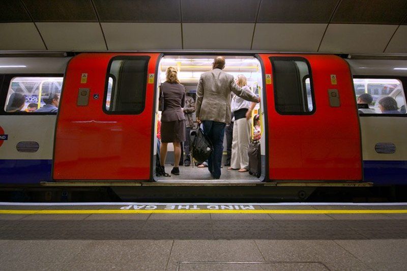 underground, подземка, лондон, метро mind the gap фото превью