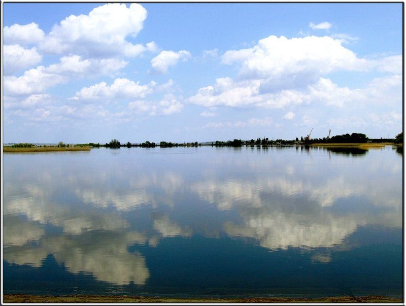 облака, отражения в водоемах Слияние стихий фото превью