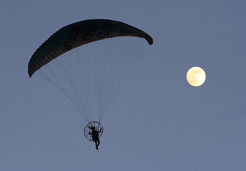 Далеко до рассвета, далеко до луны фото превью
