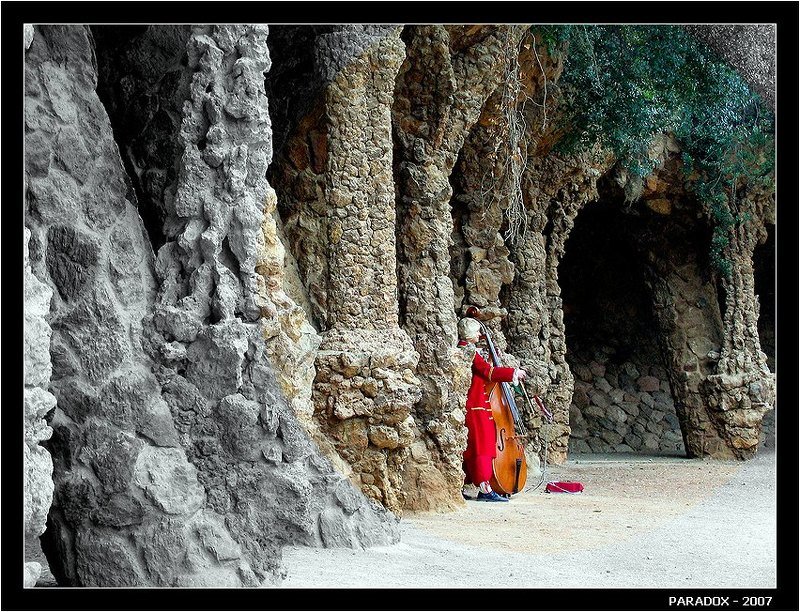 барселона, парк_гуэль, гауди ,контрабас, 18_век, paradox Соло для контрабаса в парке Гуэль фото превью