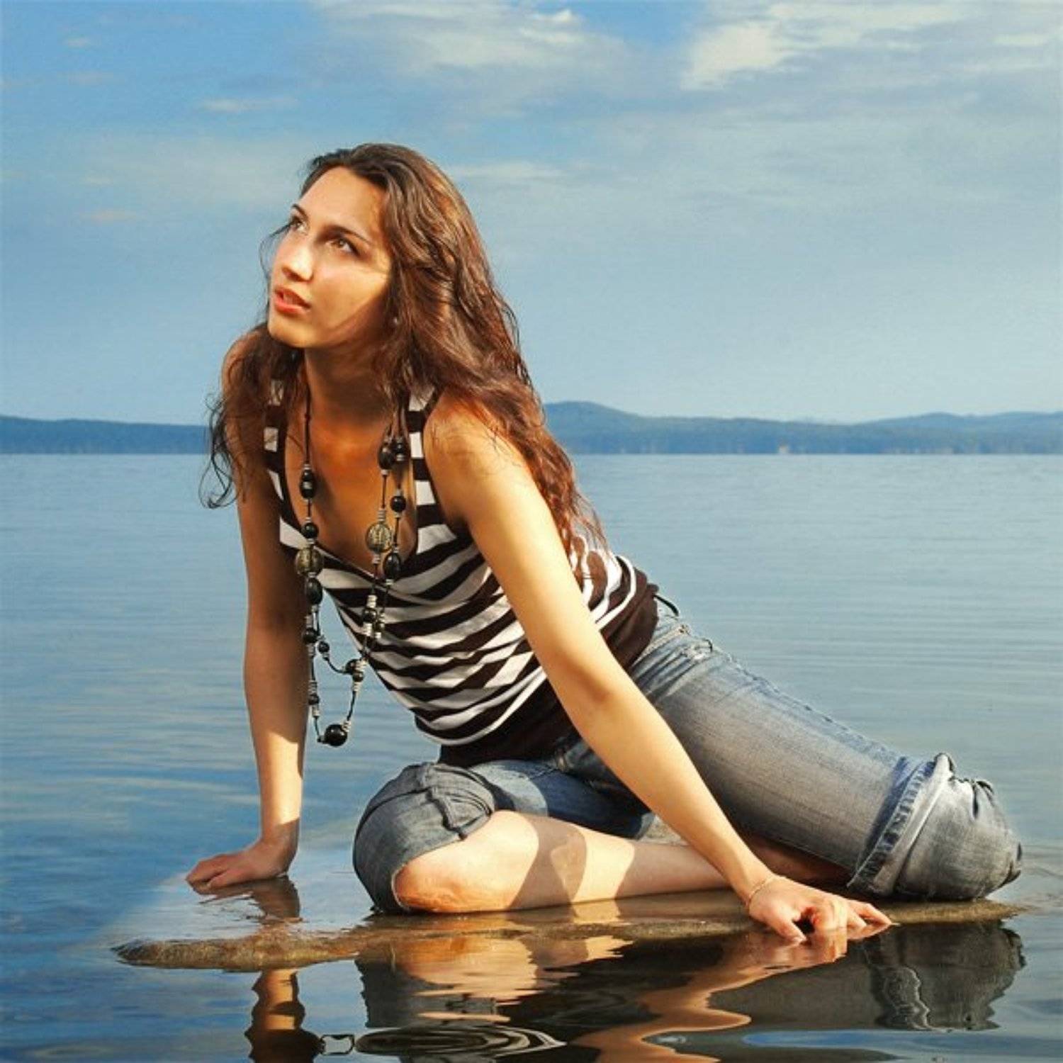 настя, девушка, озеро, иткуль, камень, русалка, Павел Круглик