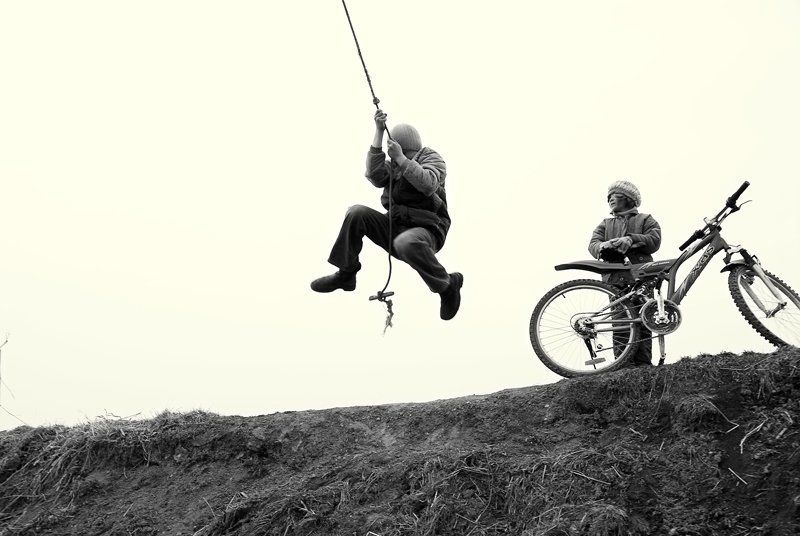 оторваться от земли  фото превью