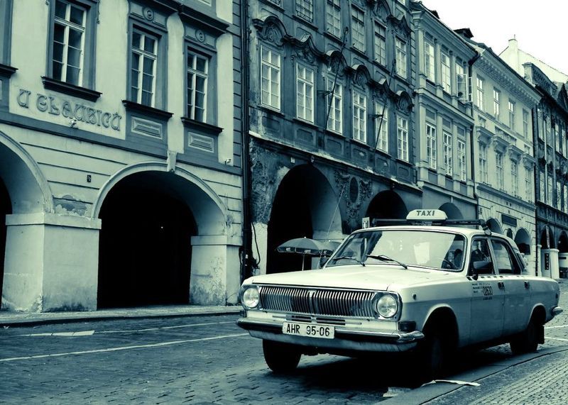 прага такси волга чехия город такси-блюз фото превью