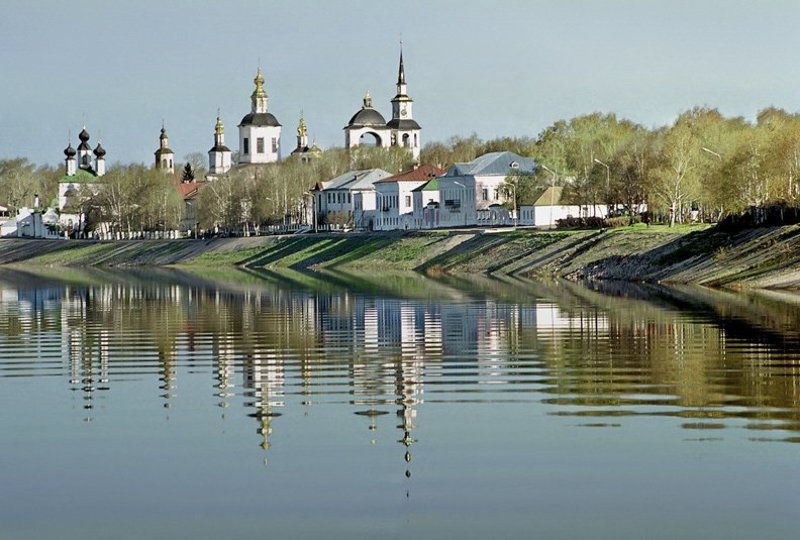 Утренние тени на реке Сухоне фото превью