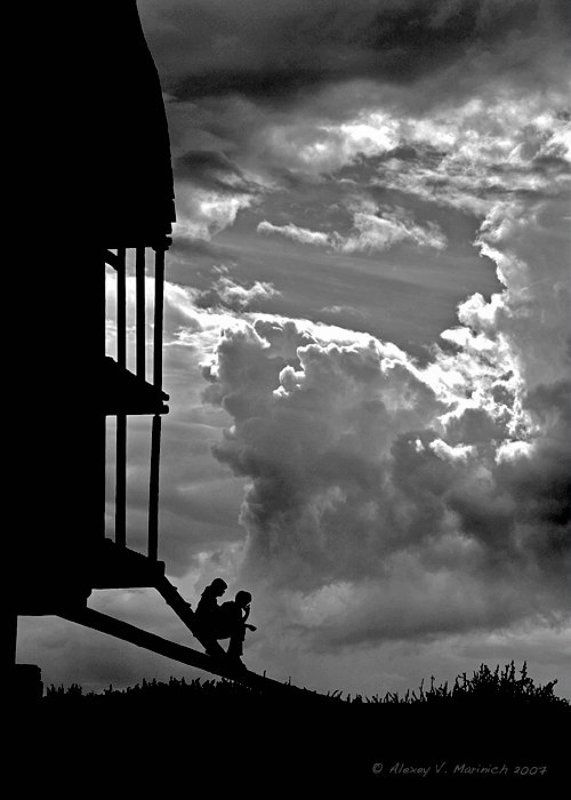 вечер, пирогово, киев, двое, мысли, небо, природа, жанр, чб, ч/б, сцена, контраст, тучи, свет, ночь Вечер для двоих... фото превью