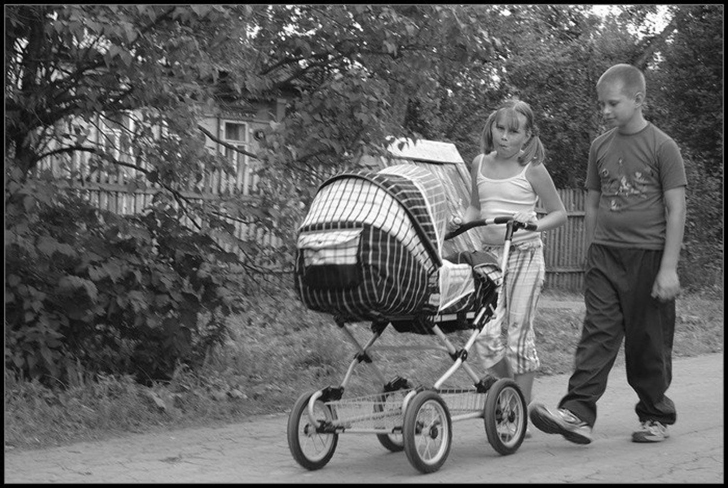 :) молодёжь,коляска, REPOST