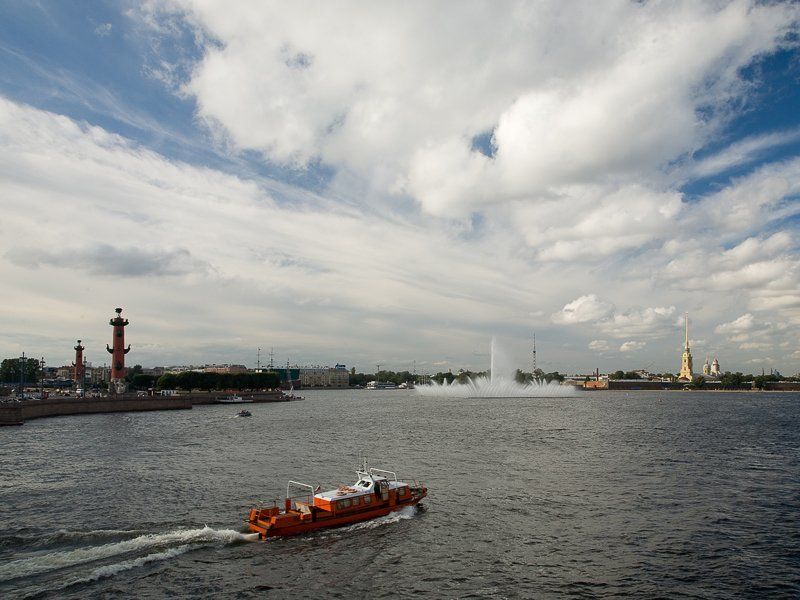 питер, петербург, фонтан, нева, небо, облака *** фото превью