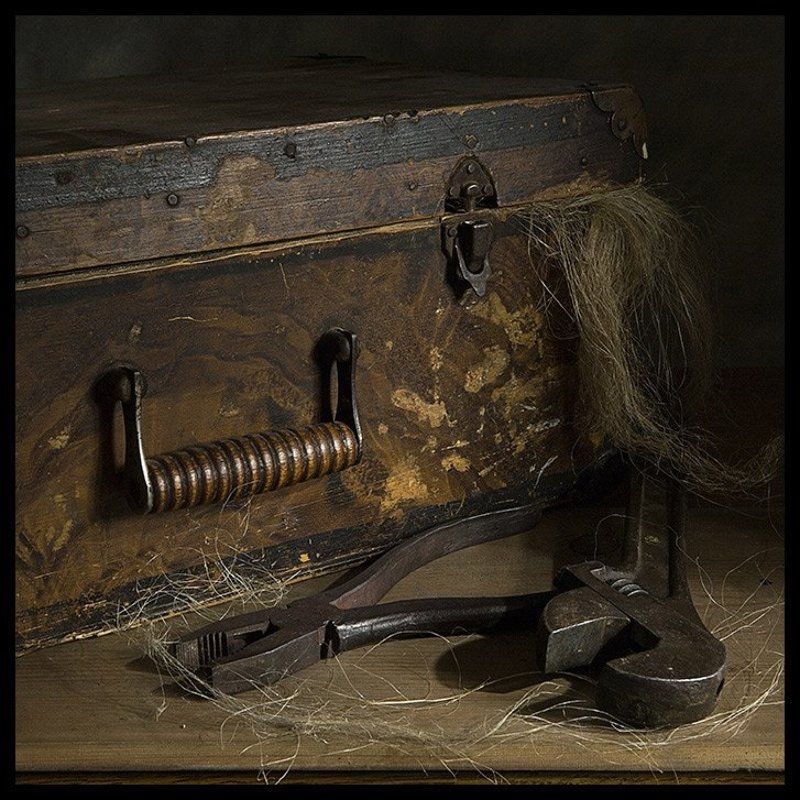 Про старый чемодан и старый инструмент фото превью