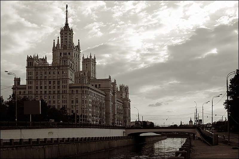 москва, таганка Высотка на Котельнической наб. фото превью