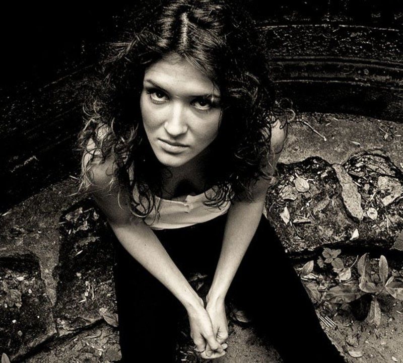 чб портрет жанровый испанка фото превью