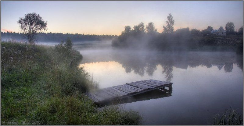август, утро, рассвет, озеро, туман Над озером стоял клубился белый туман.. фото превью