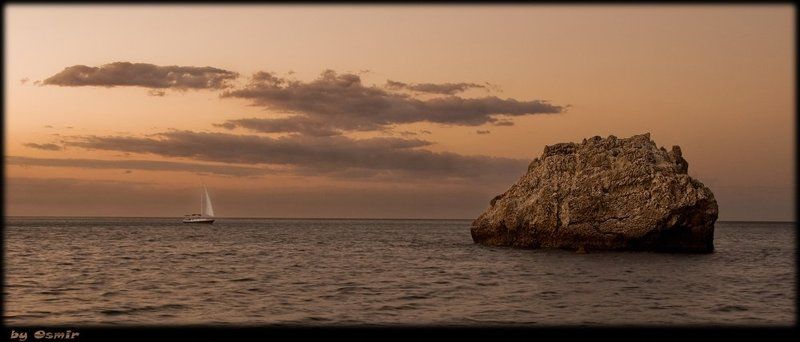 украина, крым, скала, яхта, рассвет, море, облака Персиковый рассвет фото превью