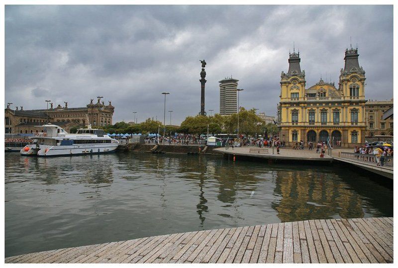 порт барселоны, средиземное море, порт, памятник колумбу Колумб фото превью