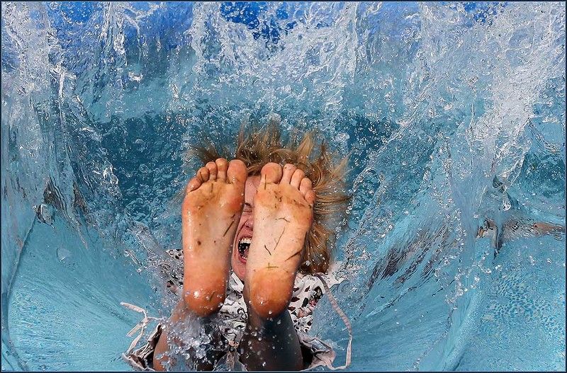 вода, брызги, прыжок Прыжок фото превью