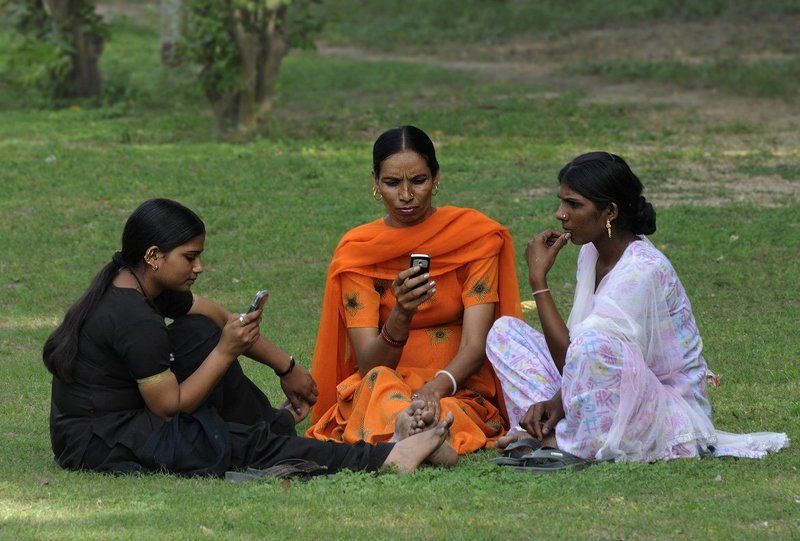 индия, пенджаб, батинда, сад, роз, посиделки, в, век, коммуникационной, революции Посиделки в век коммуникационной революции фото превью