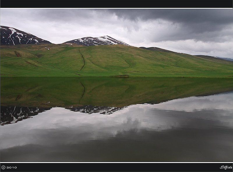 природа, горы, озеро Свинцовые воды Ушканыра. фото превью