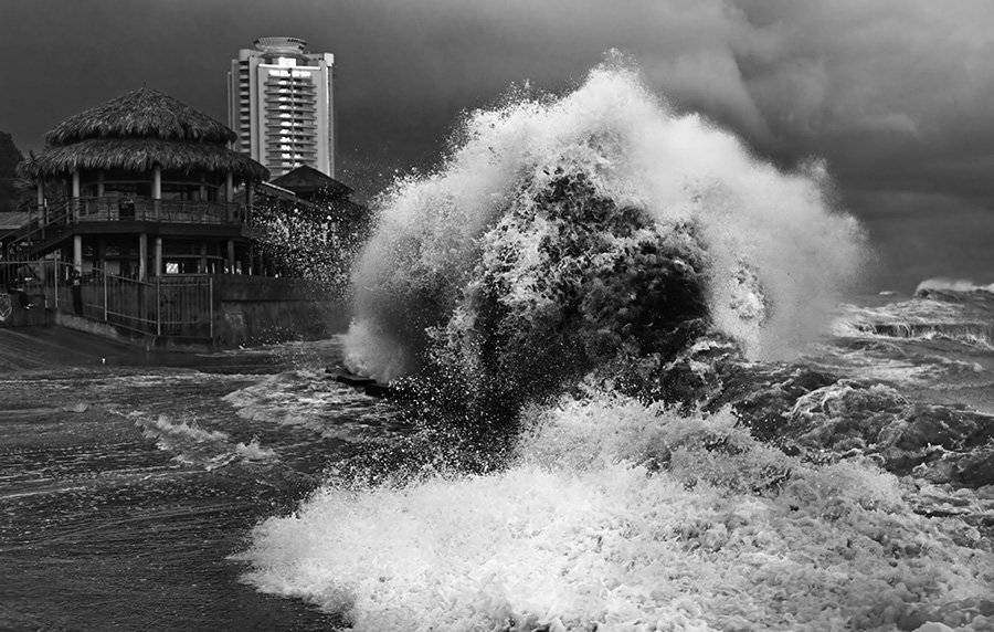 море, сочи, шторм, чёрное море, малибу, набережная, стихия, природа, катастрофа, Сергей Найбич