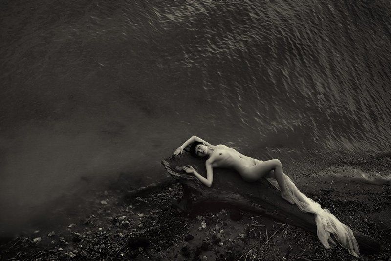 Mermaid on the beach фото превью