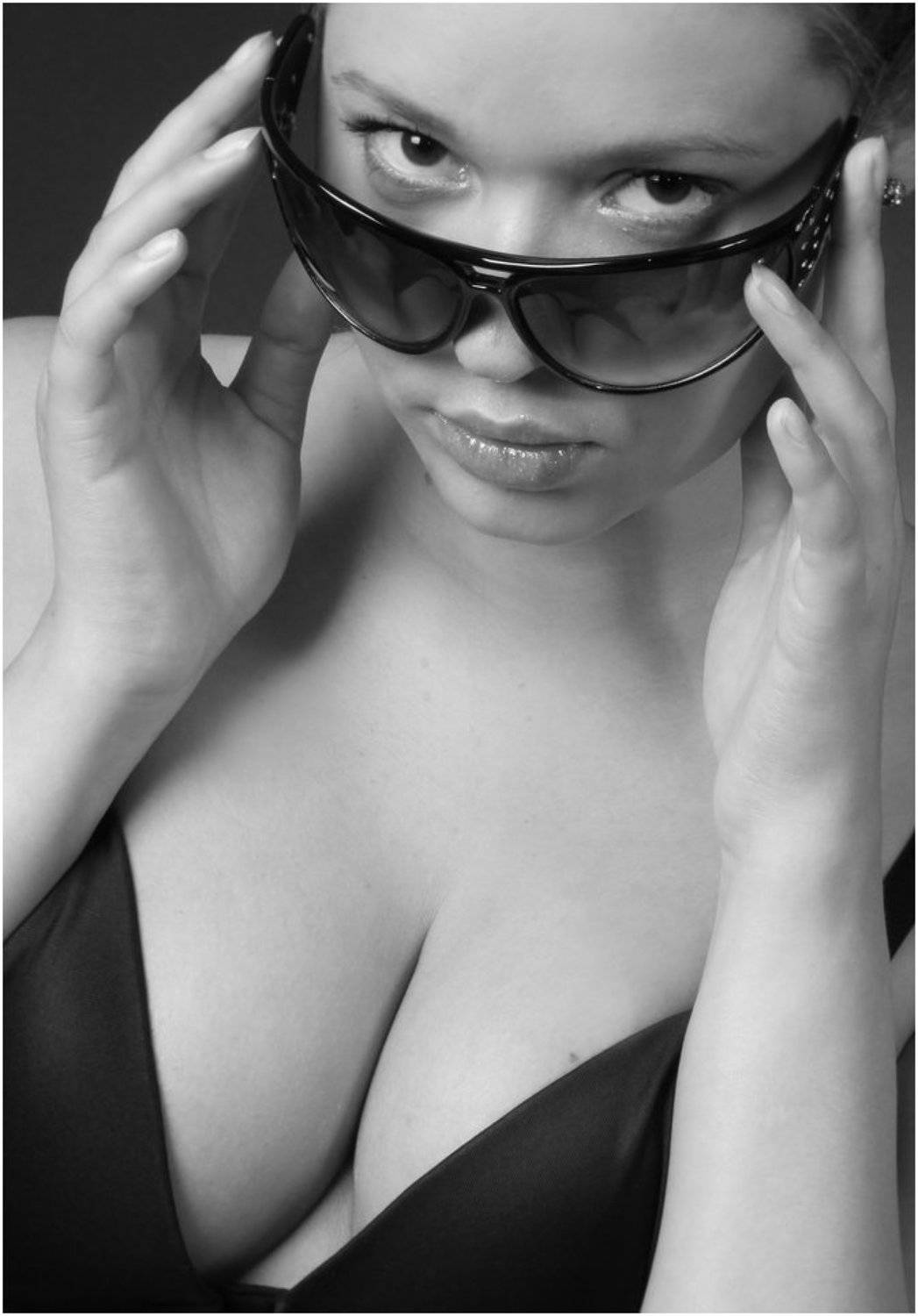 портрет, девушка, модель, очки, АЛЕКСАНДР ТОЛЧИНСКИЙ