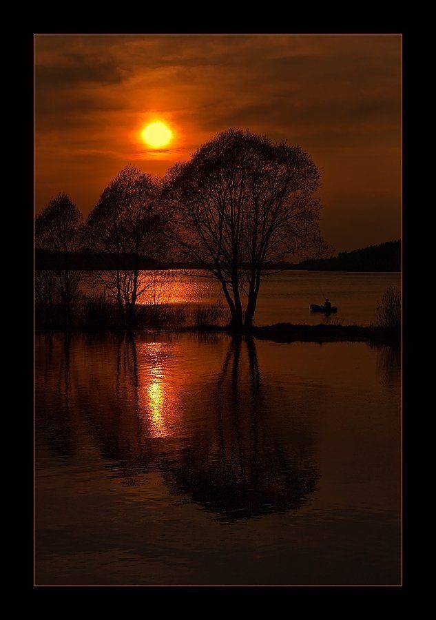 пейзаж, деревья, небо, закат, вода, отражения, рыбак, Oleg Dmitriev