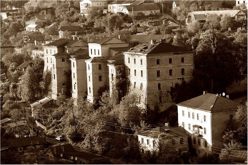 Казармы Яна Де Вито фото превью