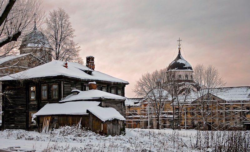 город,монастырь,купола Купола монастыря... фото превью