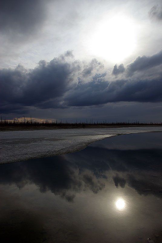 озеро, тучи Перед грозой фото превью