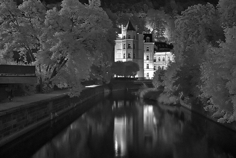 карловы, вары Ночной портрет Карловых Вар фото превью