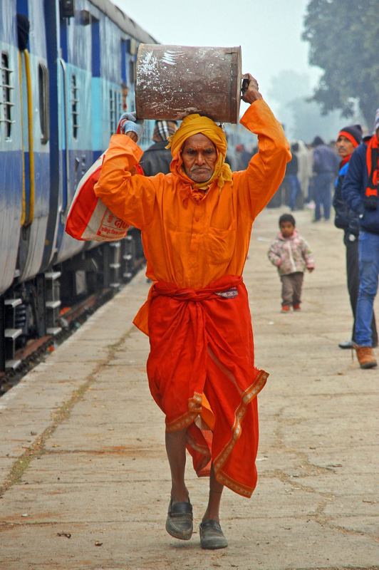 индия, путешествие, экстрим , портрет индус фото превью