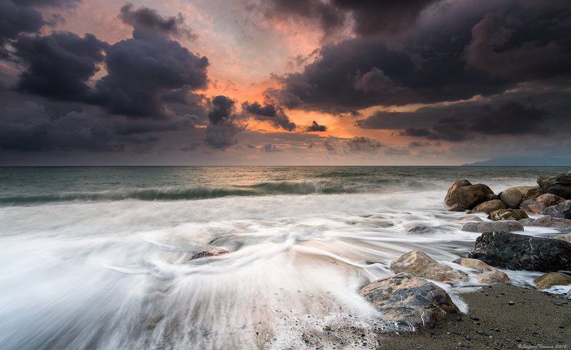 Life is like the foam of the sea фото превью