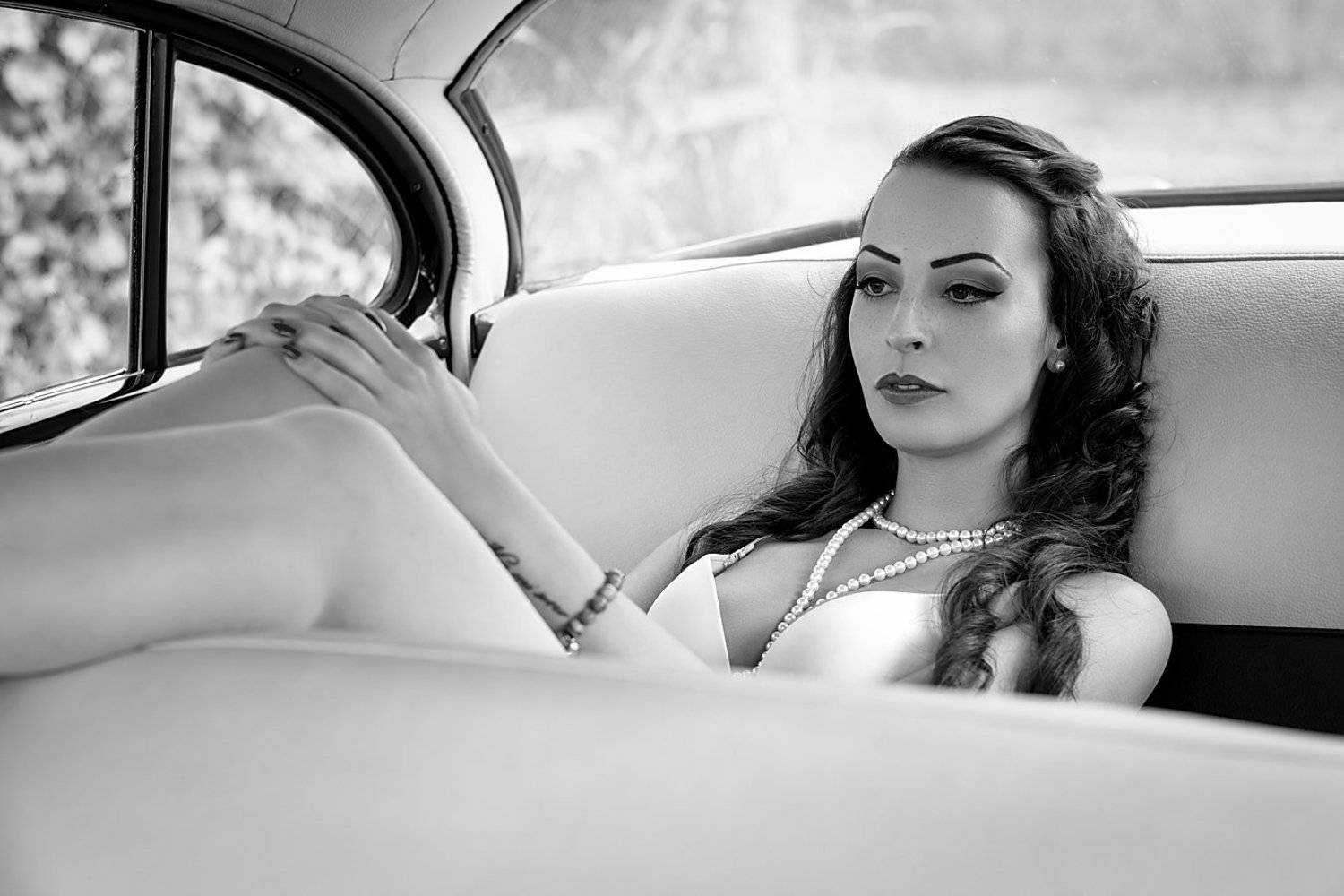 model, glamour, woman, female, lingerie, black and white, body, sexy, sensual, natural light, curves, portrait, car,, Lajos Cs&aacute;ki