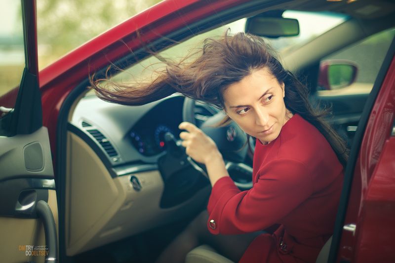 девушка, машина, ноги, туфли, каблук Портрет фото превью