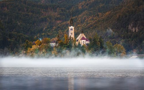 Утро на озере