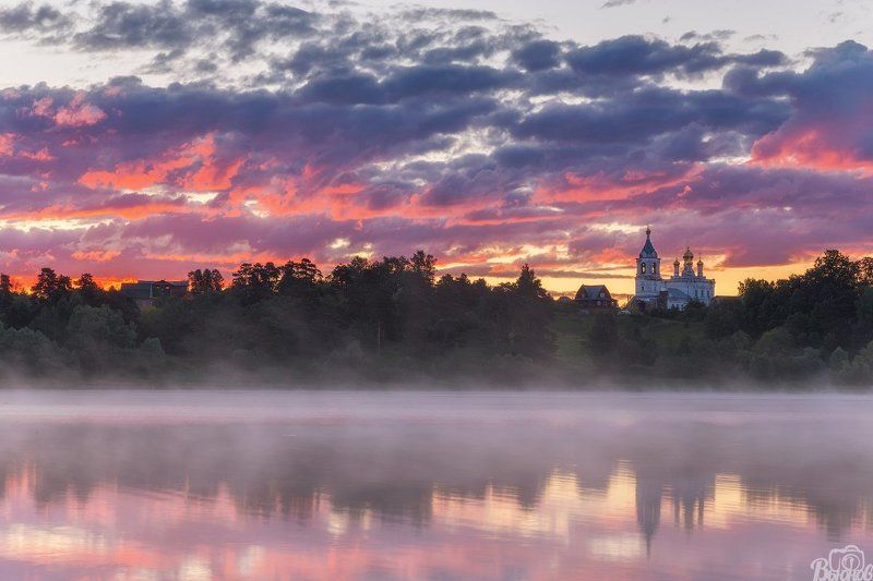 жестылево,дмитровский район,дмитров,московская область,подмосковье,рассвет, Храм Покрова Пресвятой Богородицы в Жестылево. фото превью